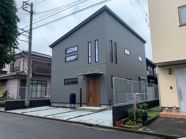 【木造】神奈川県相模原市中央区の注文住宅｜2階建｜吹き抜けのある家│